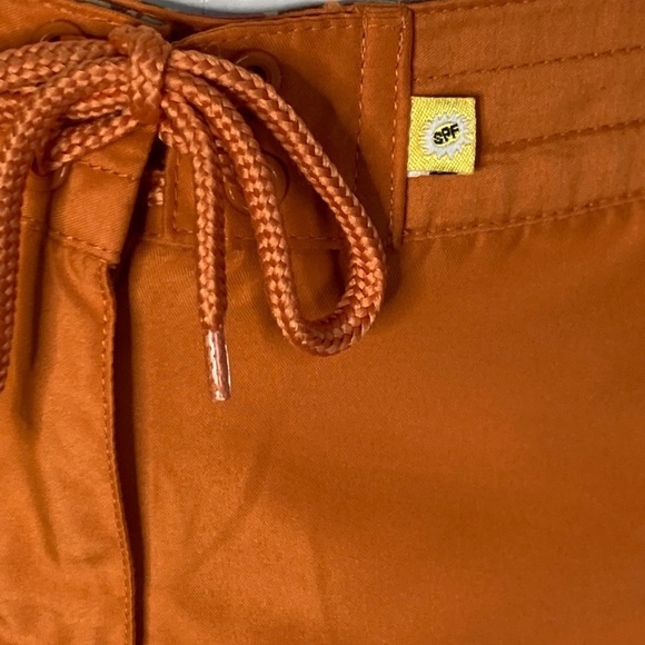 Aventura Skirt with mesh side pockets Sz 10 - Picture 3 of 6